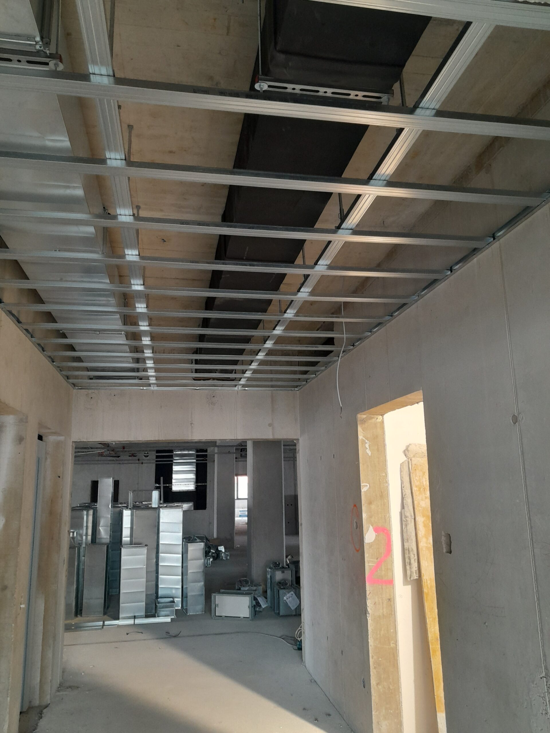 Spuščeni stropi – Knauf montaža